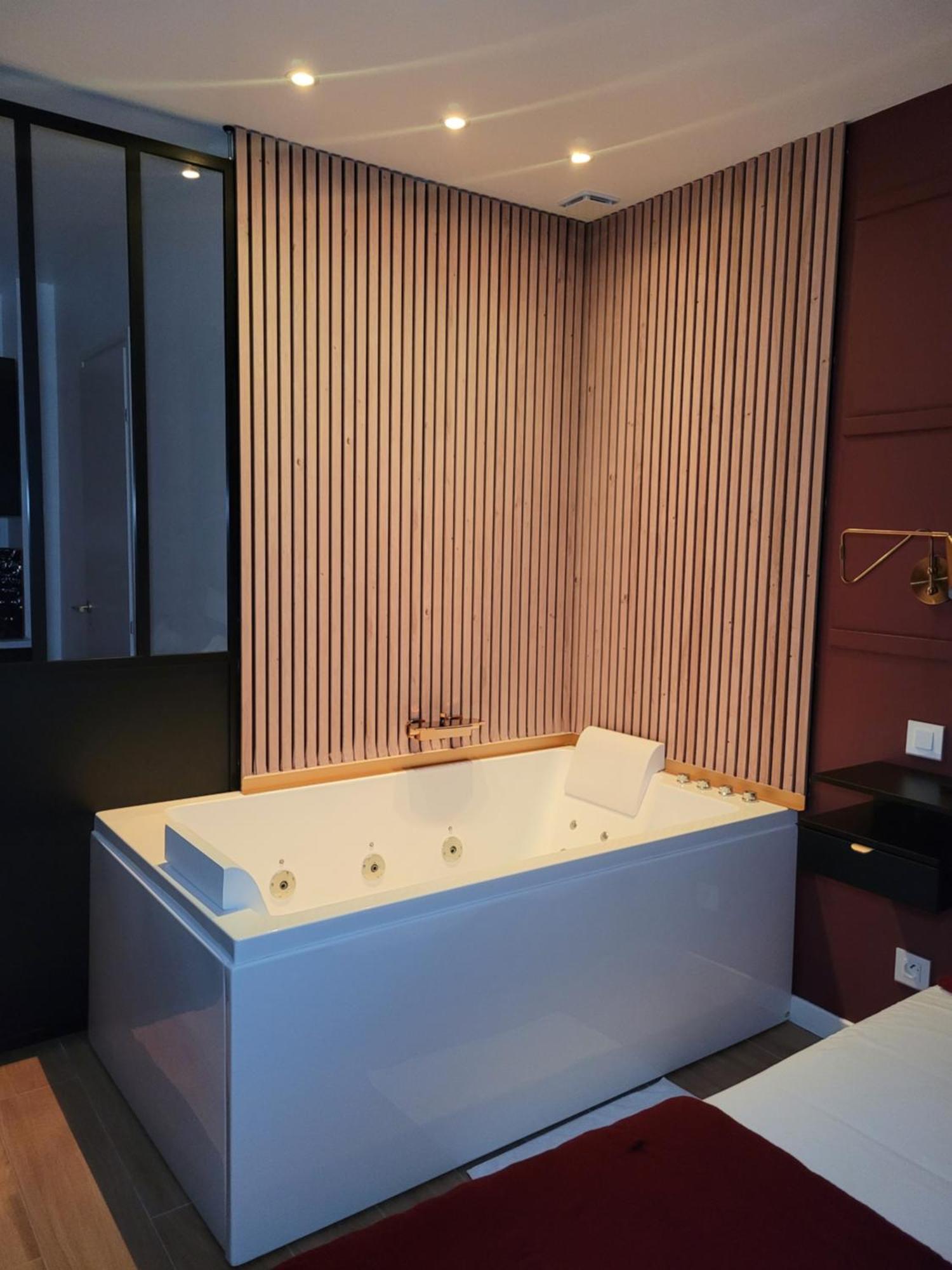 Nuit D'Evasion Love Room Avec Baignoire Balneotherapie Toulon Exteriér fotografie